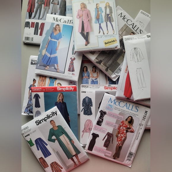 Simplicity Other - ‼️Must Go‼️ Lot of 15 FF Womens Sewing Patterns